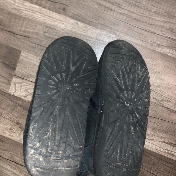black uggs - Picture 6 of 7